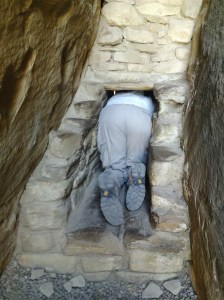 Squeezing into Balcony House