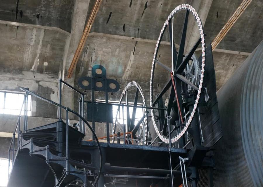 Hoist operator's station